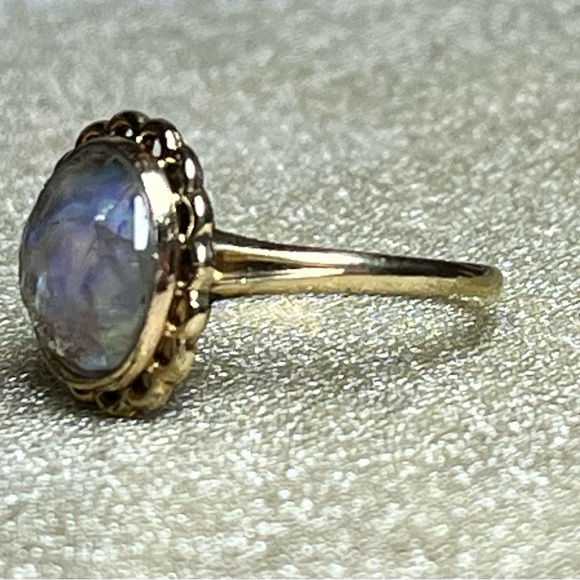 Vintage 10k Yellow Gold Rosecut Moonstone Ring - Picture 2 of 6